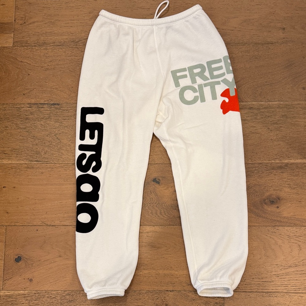 freecity Lets Go Sweatpants XS white NWT